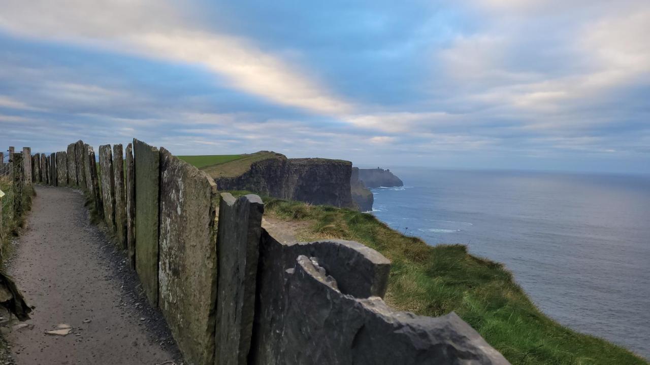 Moher Lodge 利斯坎诺 外观 照片